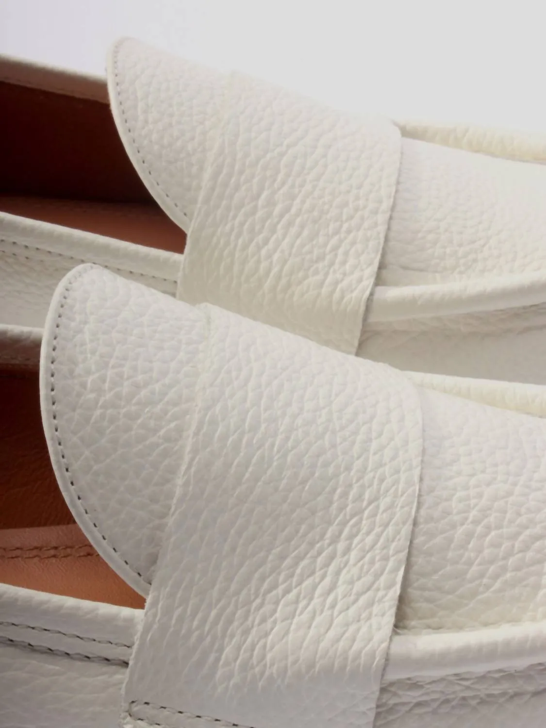 About Arianne - Women's Dali Loafer