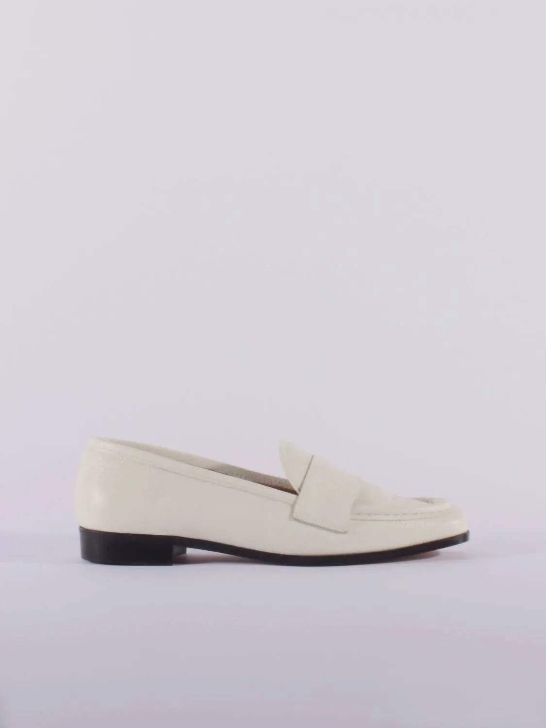 About Arianne - Women's Dali Loafer