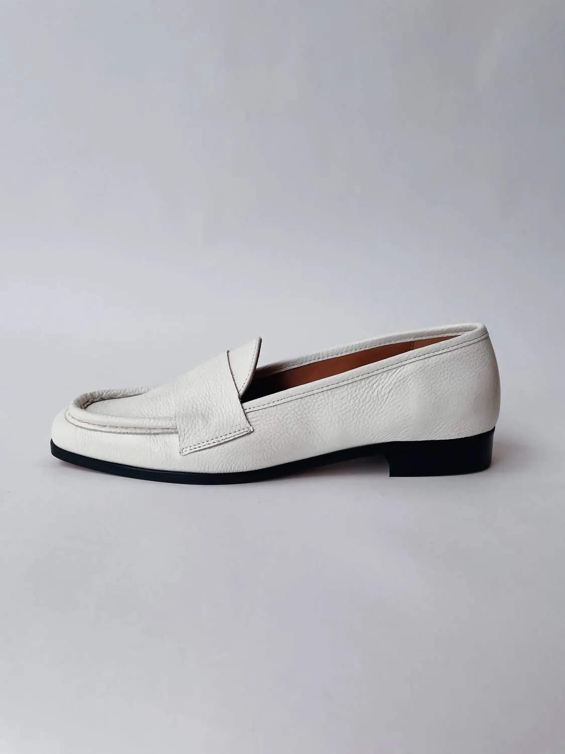 About Arianne - Women's Dali Loafer