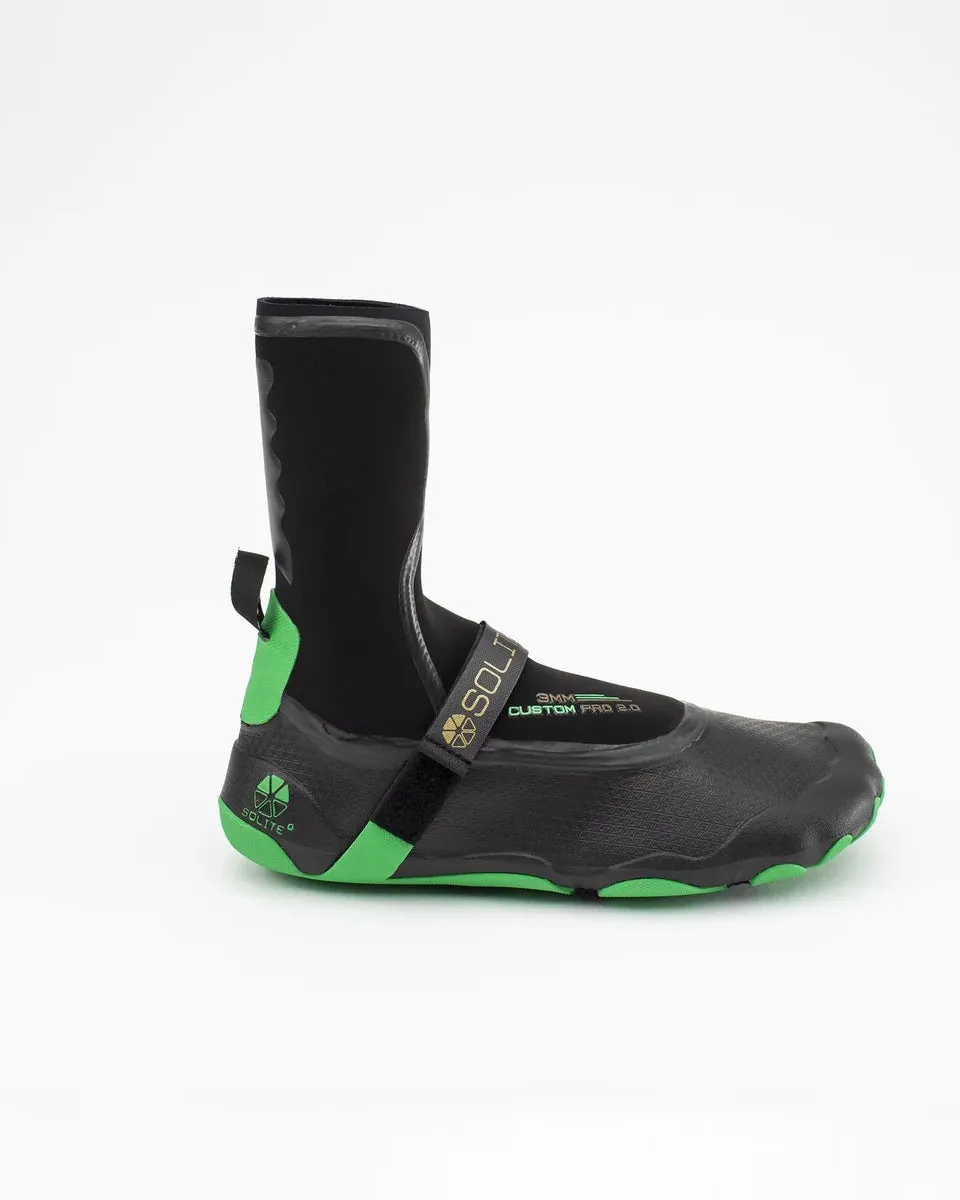 Custom Pro 2.0 3mm Wetsuit Boots in Black & Green