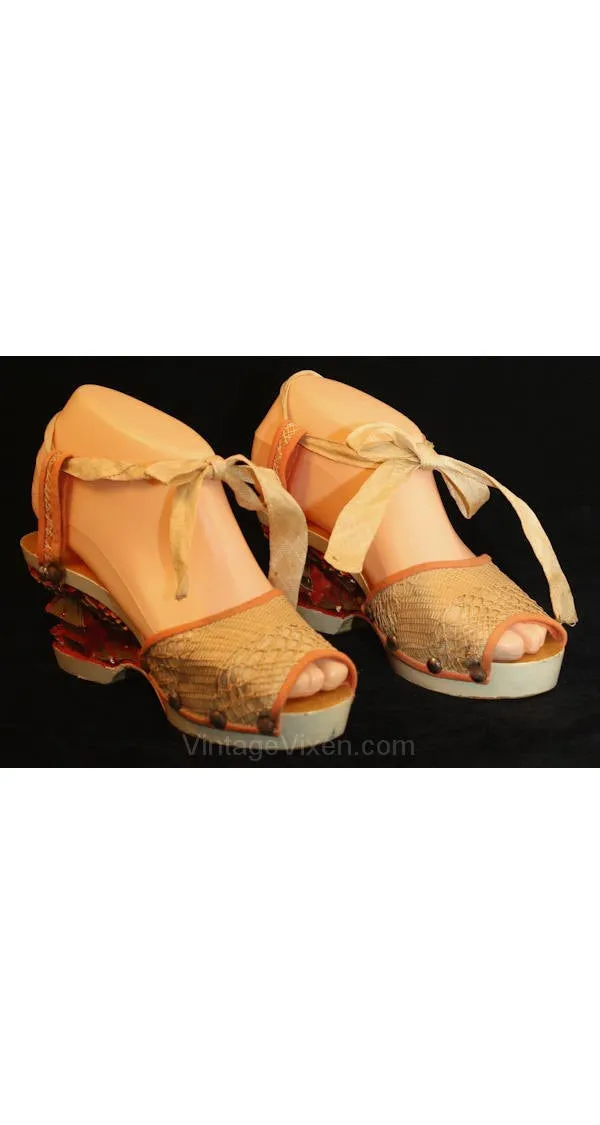 Small Size 40s Platform Shoes - Fantastic 1940s WWII Era Woven Sandals with Carved Asian Hut Scenes - Size 4/5 Hand-Carved Asian Tiki Huts